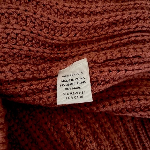 NEW moon & madison chunky knit cropped cowl neck sweater - Picture 5 of 6